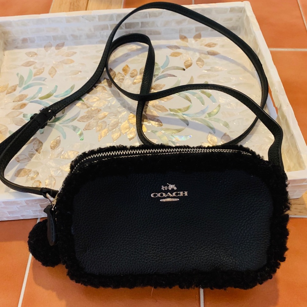 Coach crossbody pouch leather with shearling